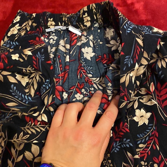 Floral skirt - Picture 4 of 5